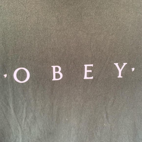 Obey tee-shirt - Picture 2 of 3